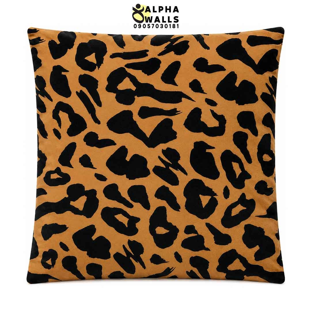 روکش کوسن مخمل طرح پلنگی قهوهای مشکی مدل Wild Leopard