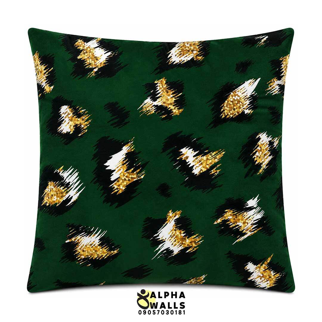 روکش کوسن مخمل طرح پلنگی سبز و طلایی مدل Emerald Leopard