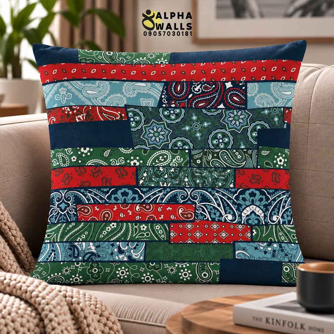  روکش کوسن مخمل طرح پچ‌ورک باندانا سبز و قرمز | Bandana Patchwork 