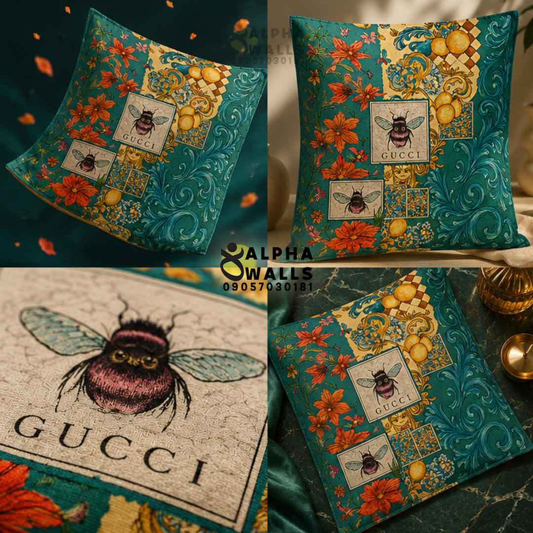 روکش کوسن مخمل طرح زنبور و گل با زمینه سبز مدل Emerald Bee