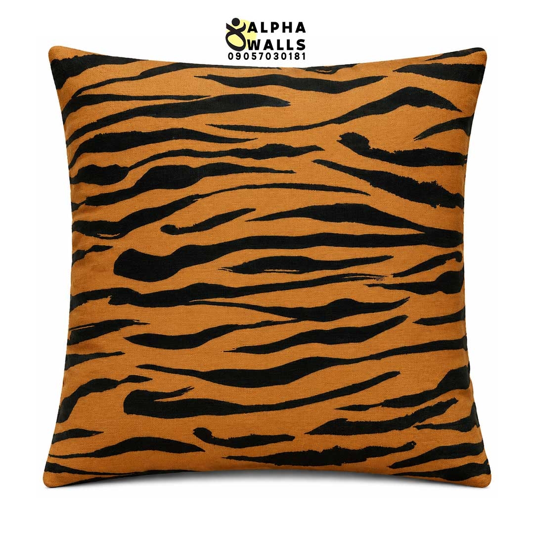  روکش کوسن مخمل طرح پوست ببر نارنجی و مشکی مدل Wild Tiger 