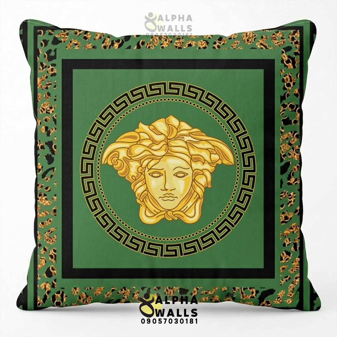 روکش کوسن مخمل طرح مدوسا طلایی و پلنگی سبز مدل Emerald Medusa