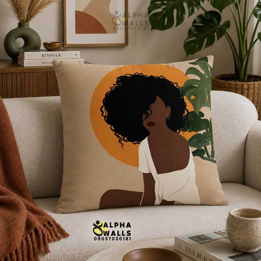 روکش کوسن مخمل طرح دختر آفریقایی و خورشید نارنجی مدل Afro Sunset