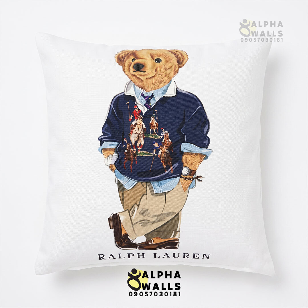 روکش کوسن مخمل طرح خرس پولو روی زمینه سفید مدل Polo Bear