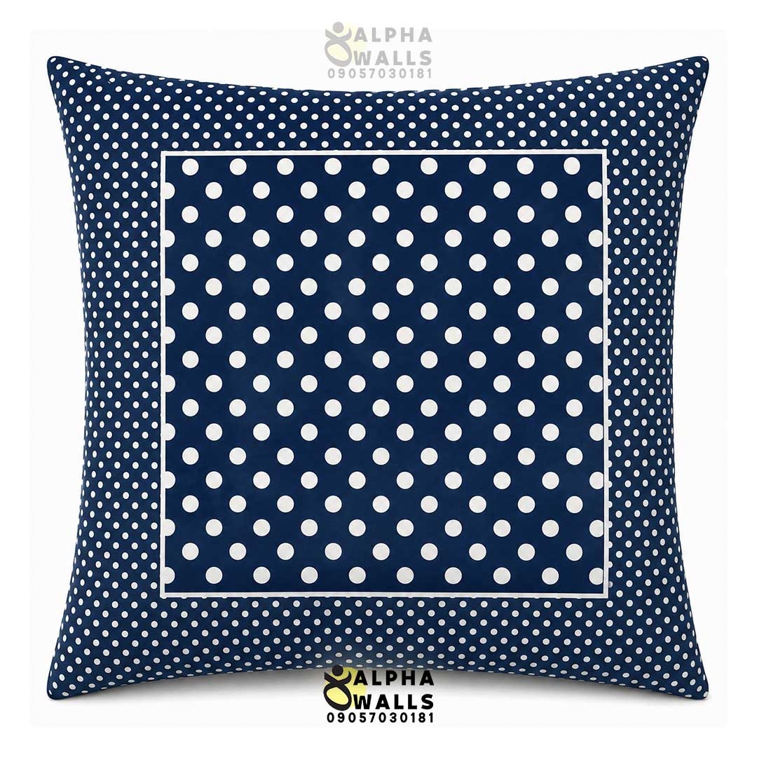 روکش کوسن مخمل طرح خال خالی سرمهای سفید مدل Navy Polka
