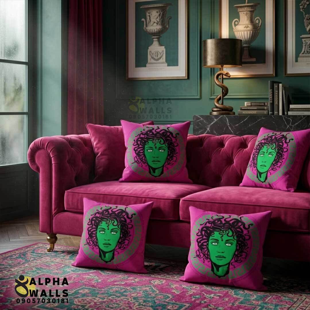 روکش کوسن مخمل طرح مدوسا سبز و صورتی مدل Neon Medusa