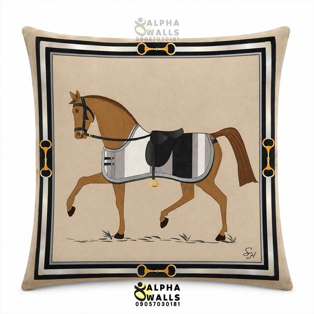  کاور کوسن مخمل طرح اسب کلاسیک Classic Equestrian | روکش کوسن کرم مشکی لوکس 