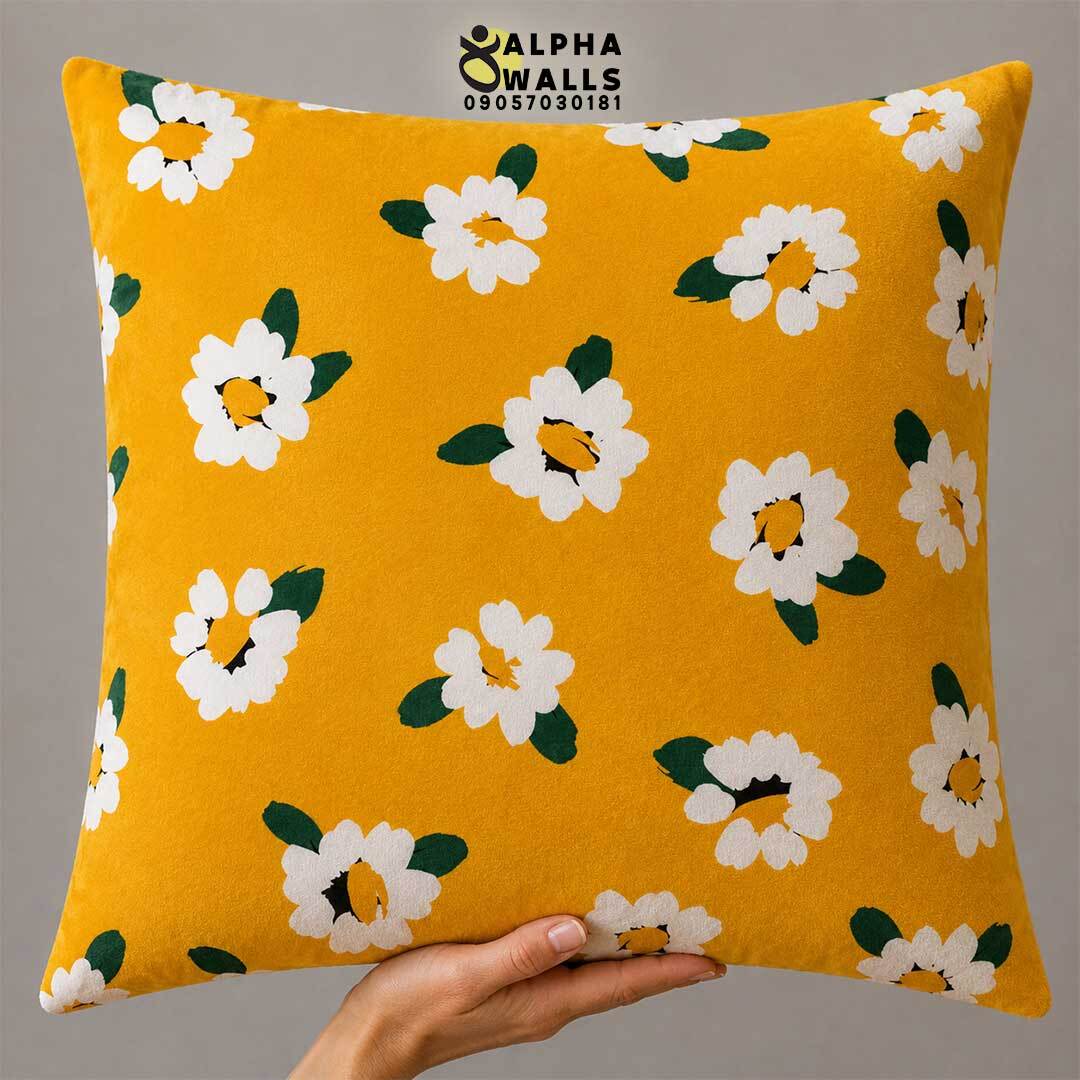 روکش کوسن مخمل طرح گل سفید زمینه زرد مدل Sunny Blossom