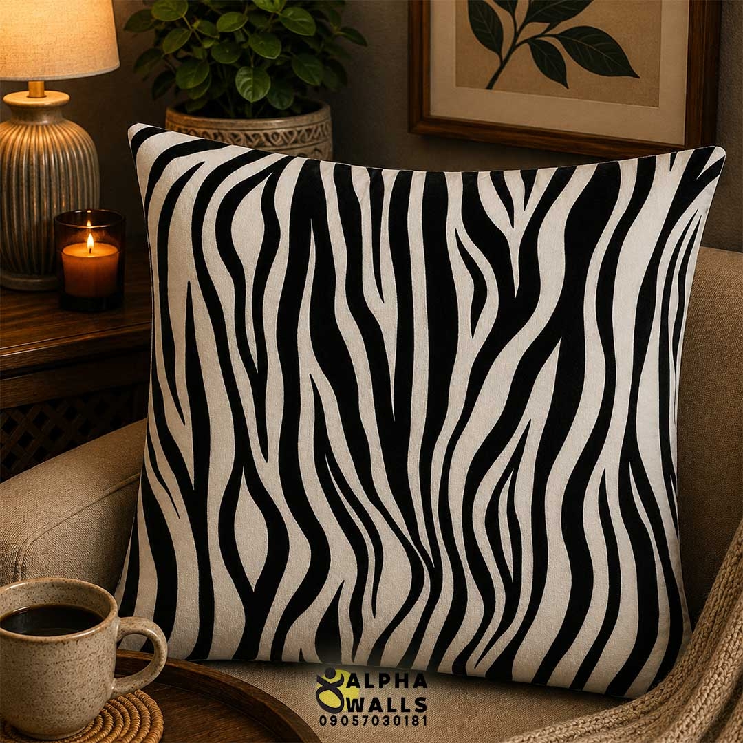  روکش کوسن مخمل طرح راه‌راه گورخری سیاه و سفید مدل Zebra Noir 