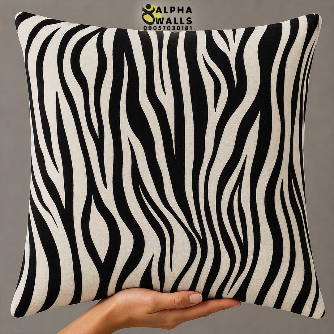  روکش کوسن مخمل طرح راه‌راه گورخری سیاه و سفید مدل Zebra Noir 