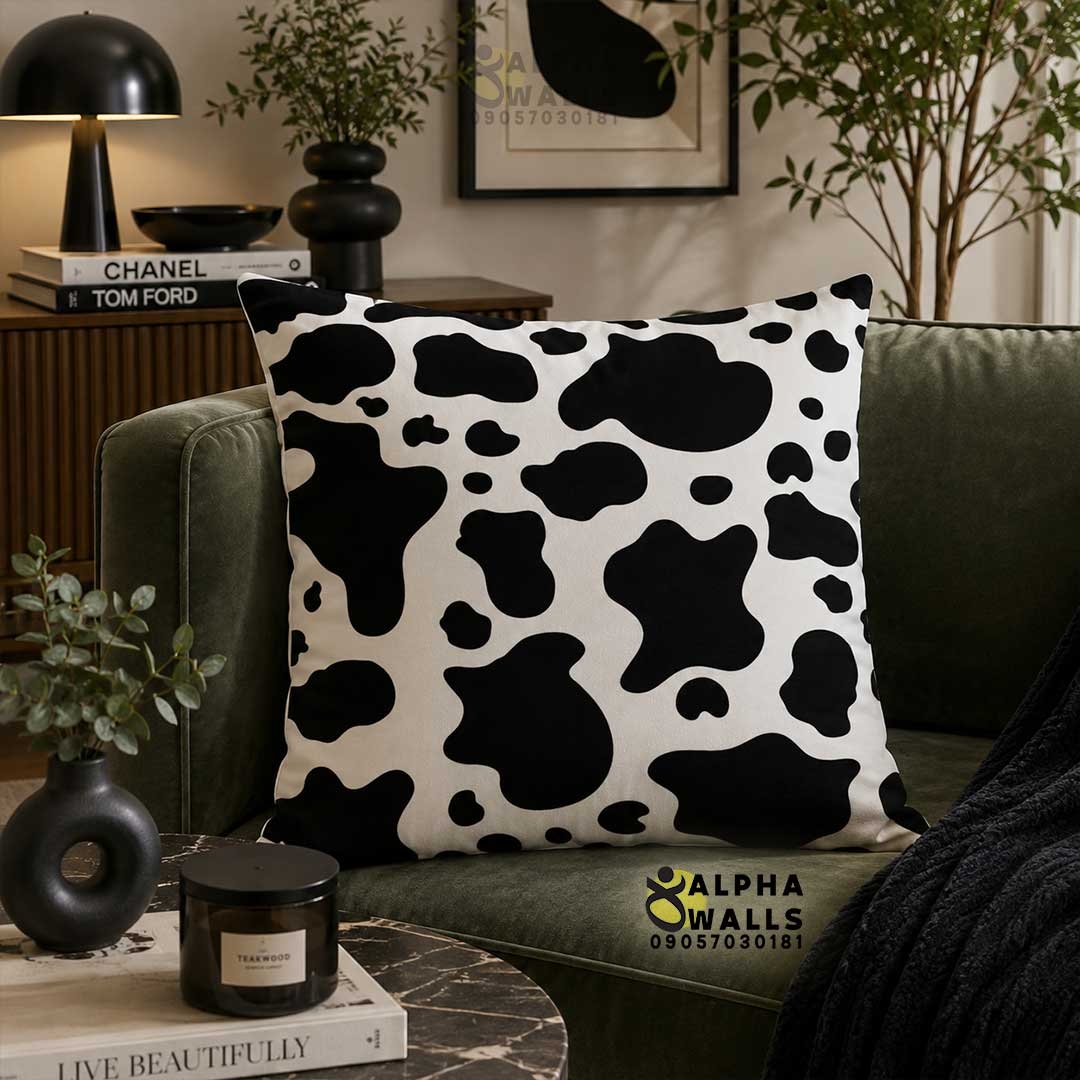  روکش کوسن مخمل طرح پوست گاوی سیاه سفید مدل Cowhide Mono 